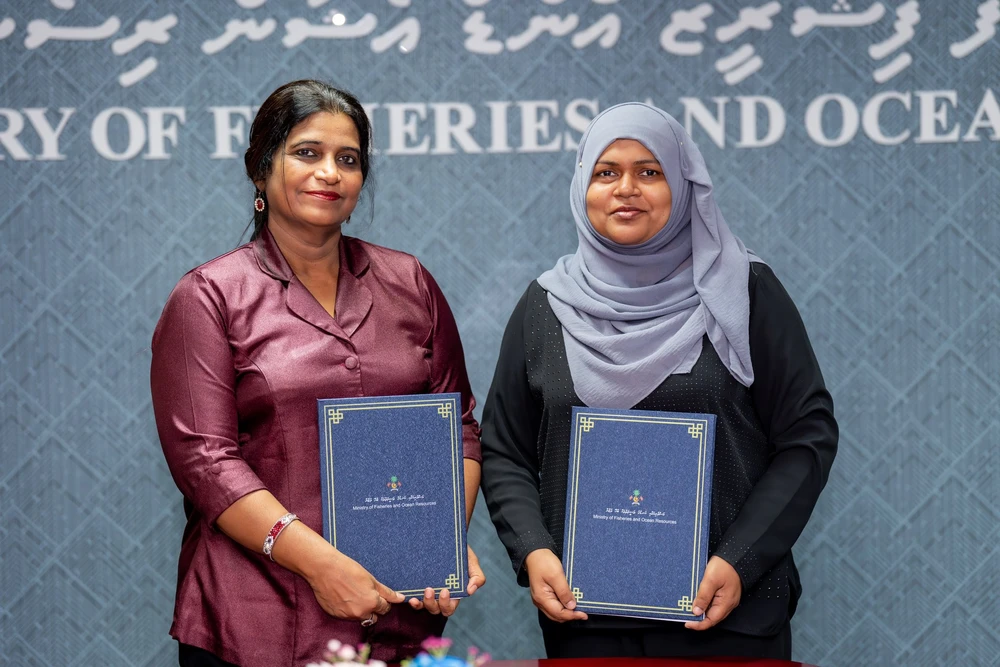 ބެޗްލަރސް ޑިގްރީ އިން ފިޝަރީޒް އެންޑް އެކުއާކަލްޗަރ ކޯހުގެ މަންހަޖު އެކުލަވާލުމަށް މިމިނިސްޓްރީއާއި މޯލްޑިވްސް ނޭޝަނަލް ޔުނިވަރސިޓީ އާ ދެމެދު އެއްބަސްވުން